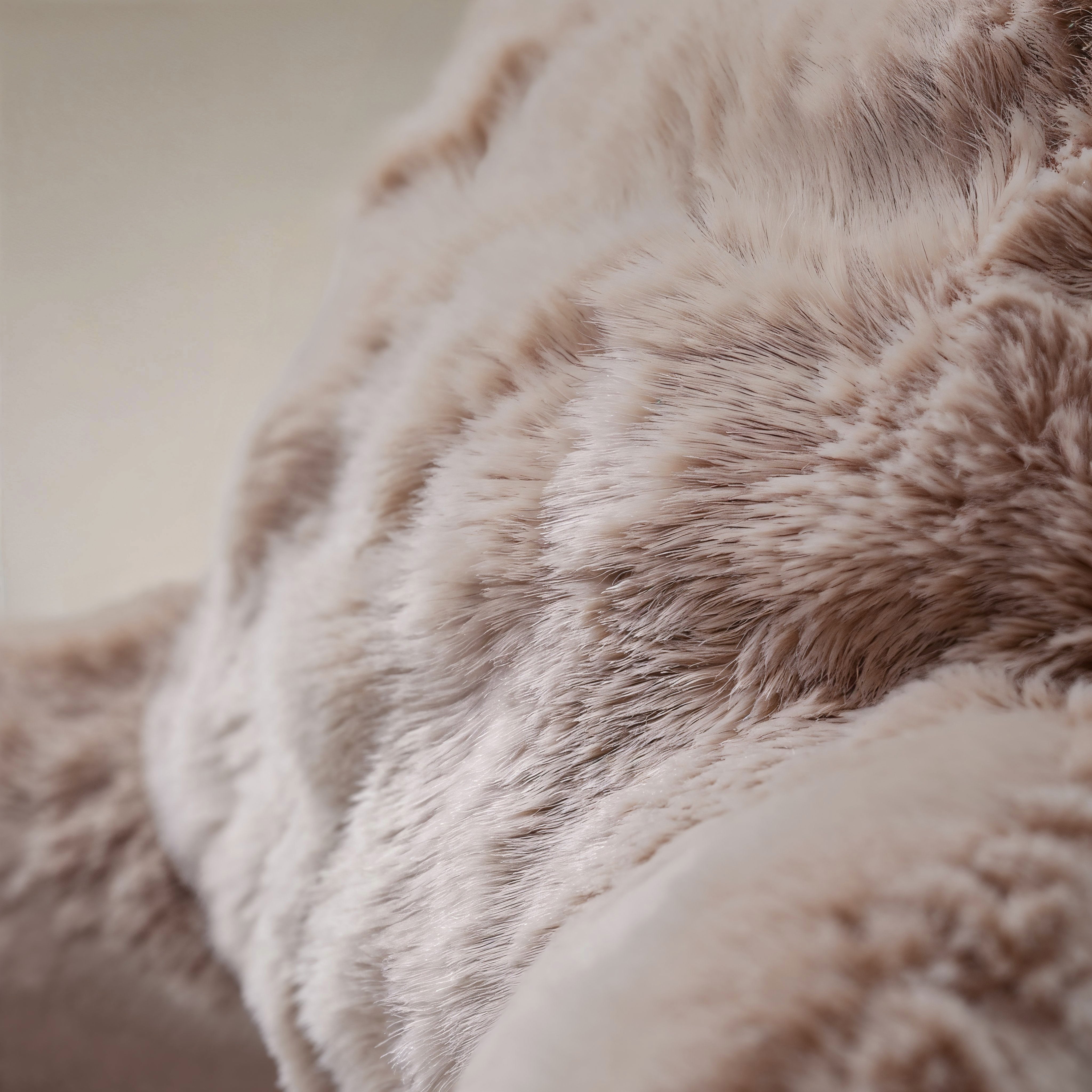 Rückenstützkissen mit Pompons – Taupe